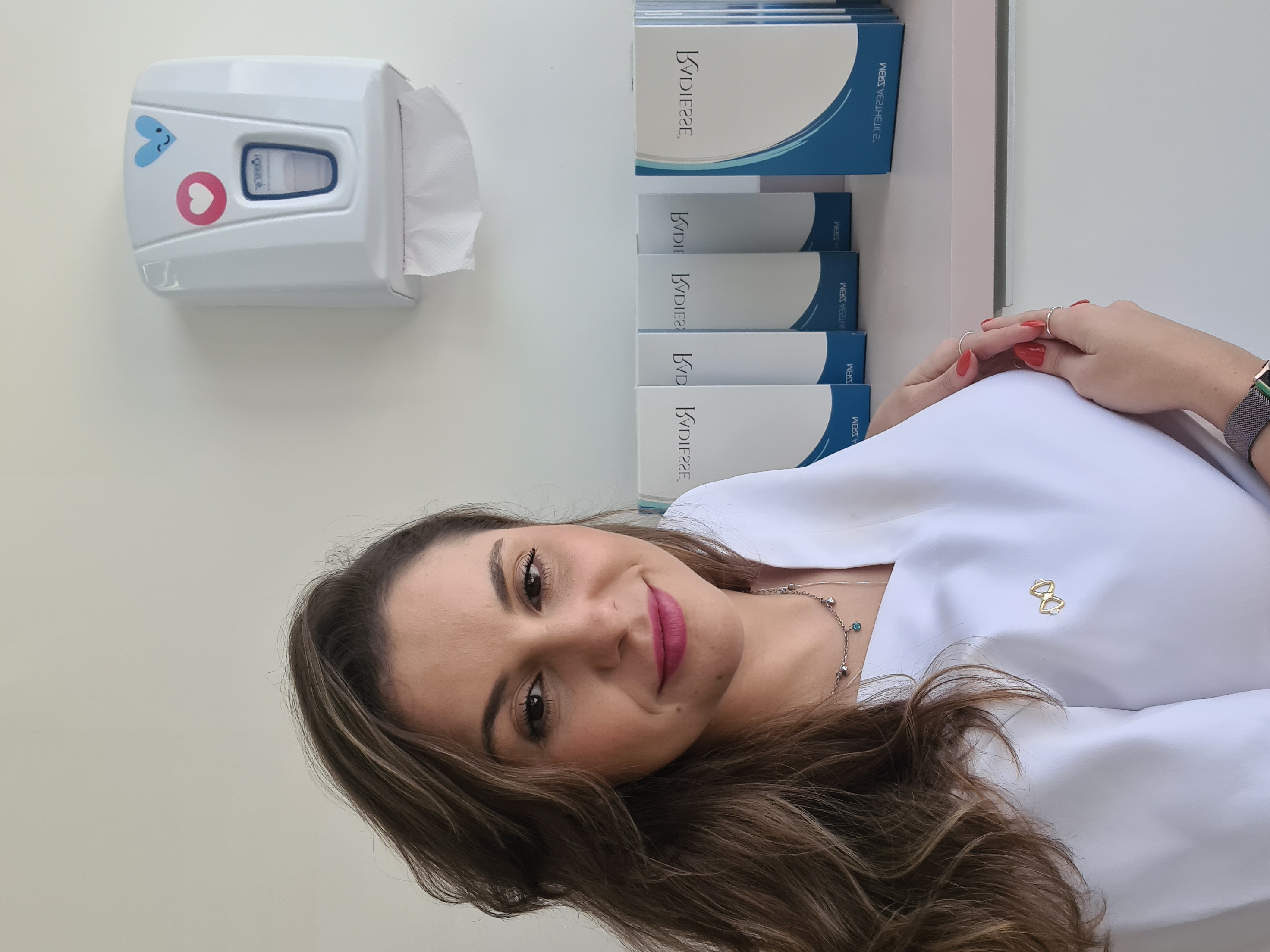 Foto da Dra. Bruna Daniele